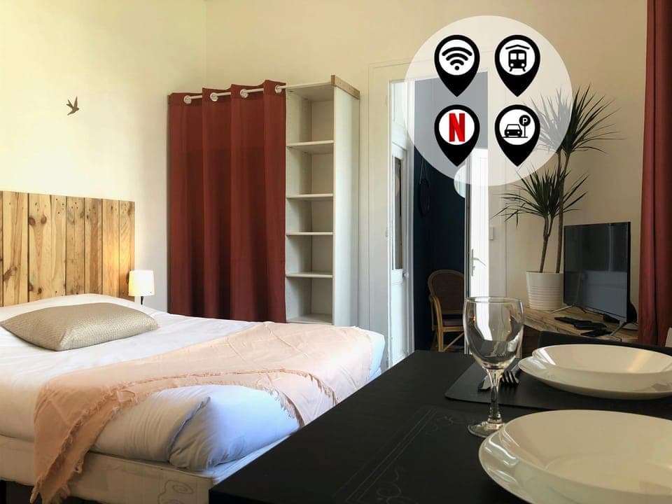 Dining area, Bedroom