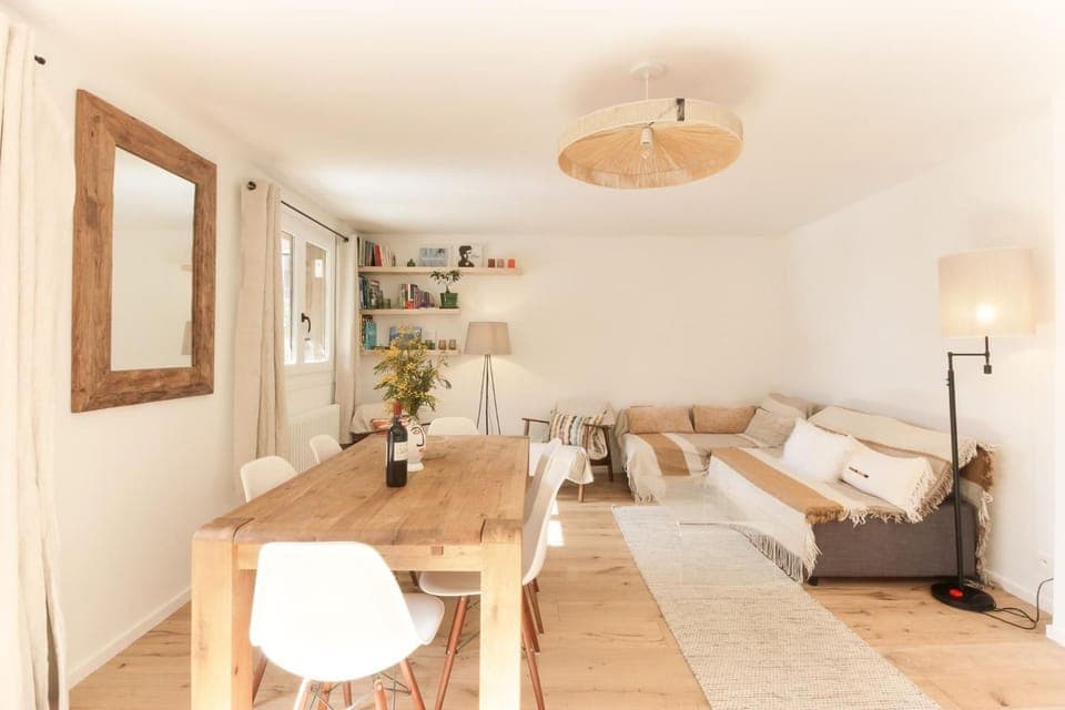 Communal lounge/ TV room, Living room