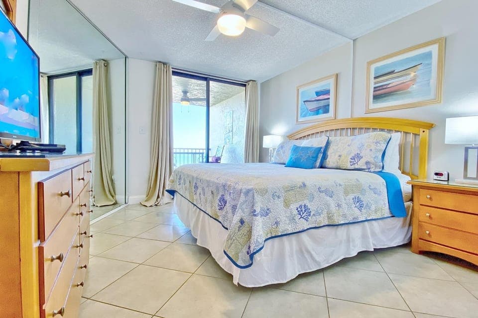 Lighthouse Towers 704 House in Sand Key