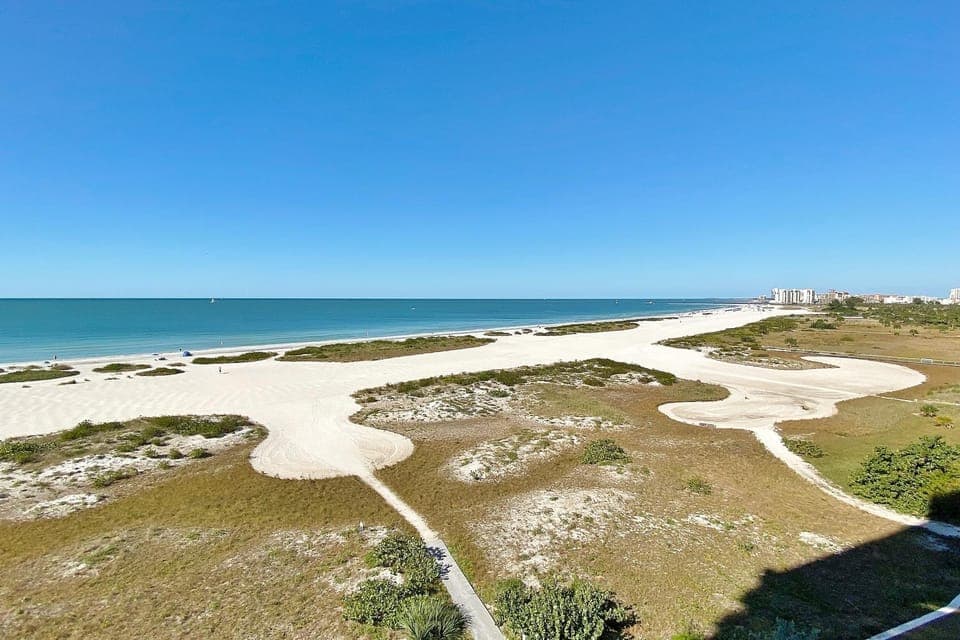 Lighthouse Towers 704 House in Sand Key