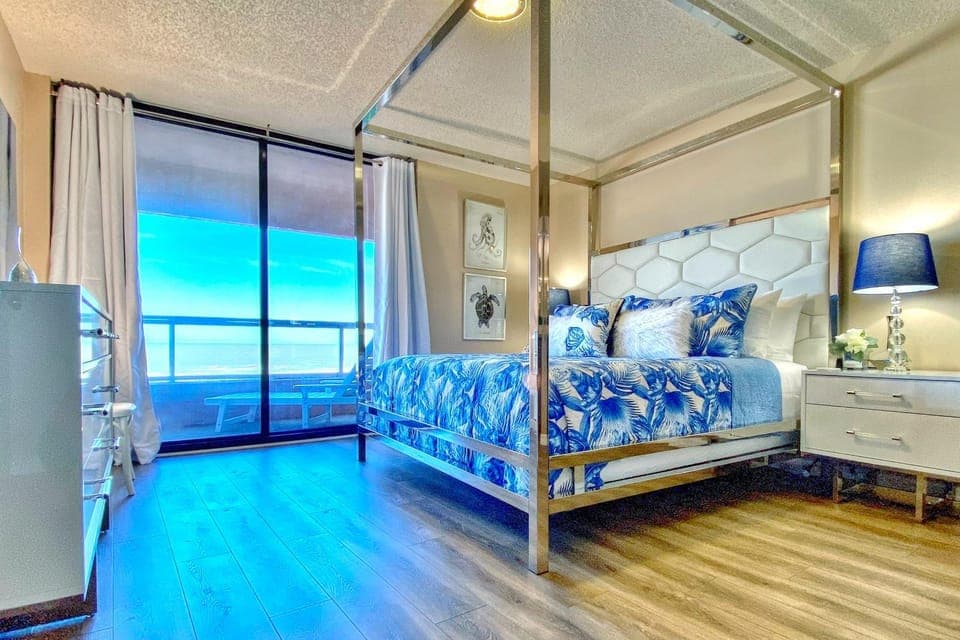 Crescent Beach Club II 5B House in Sand Key
