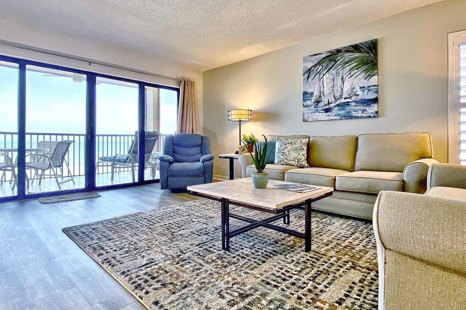 Reflections on the Gulf 604 House in Indian Rocks Beach