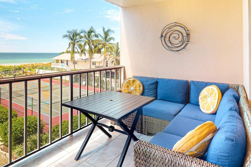 Reef Club 208 House in Indian Rocks Beach