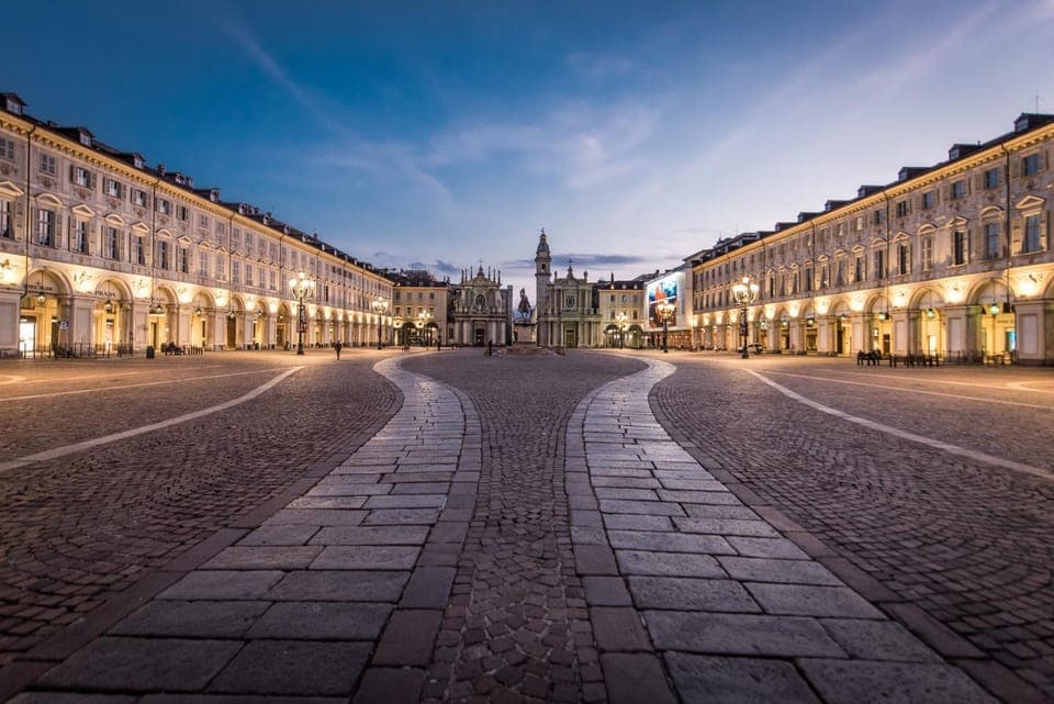 Nearby landmark, Landmark view