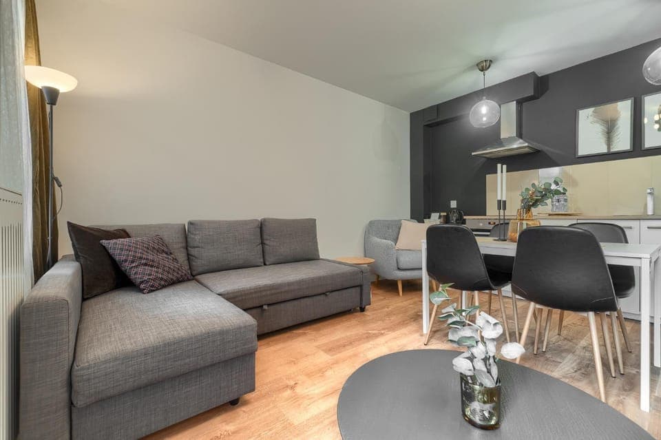 Living room, Dining area