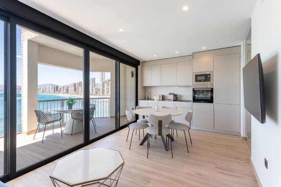 TV and multimedia, Balcony/Terrace, Kitchen or kitchenette, Dining area, oven, toaster