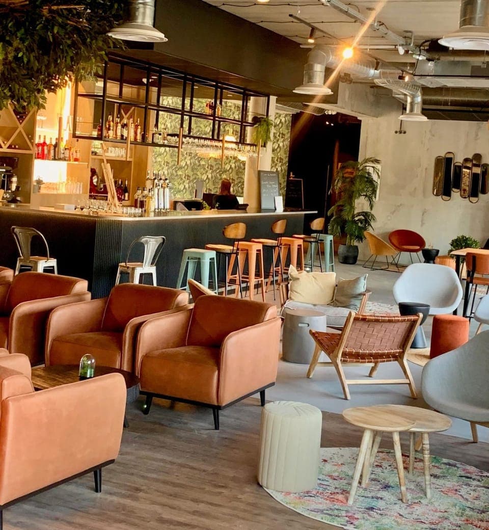 Lounge or bar, Banquet/Function facilities, Seating area, air conditioner