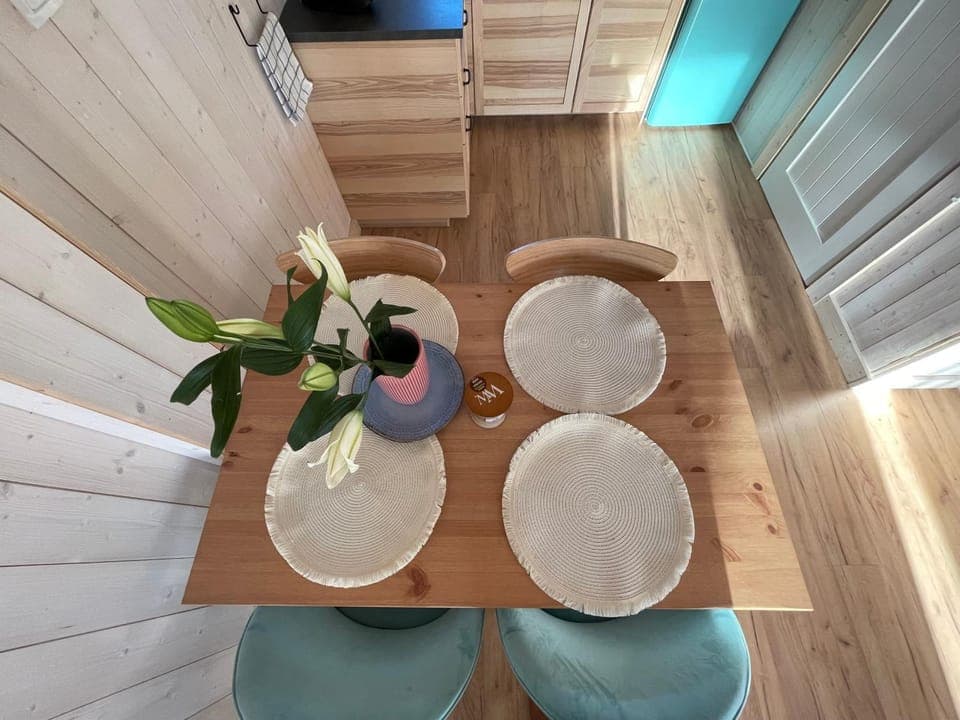 Food and drinks, Dining area