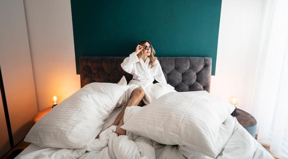 Bed, People, Bedroom, towels, Internal: Not applicable to any particular room