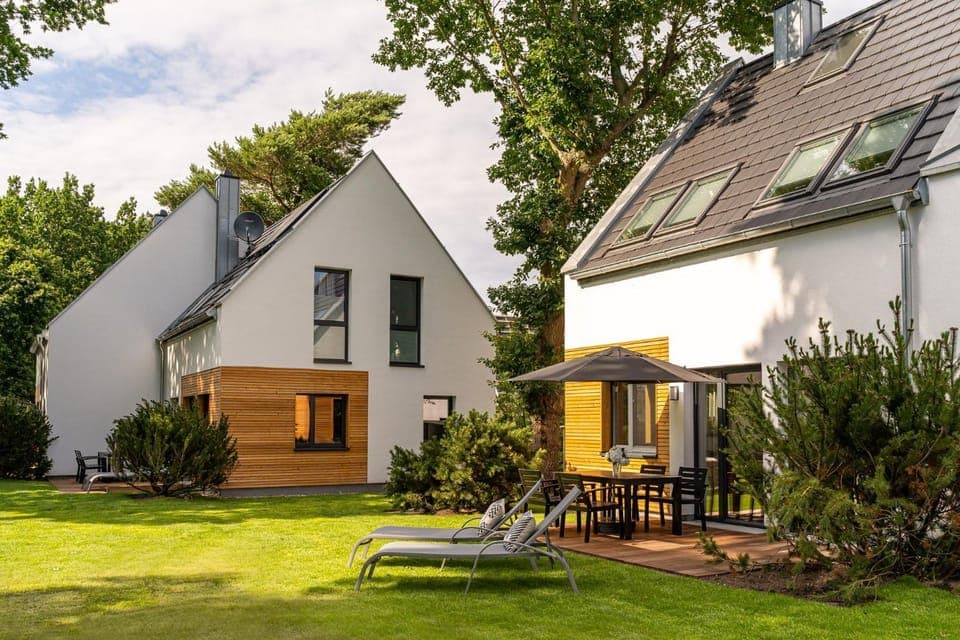 Property building, Garden, Garden