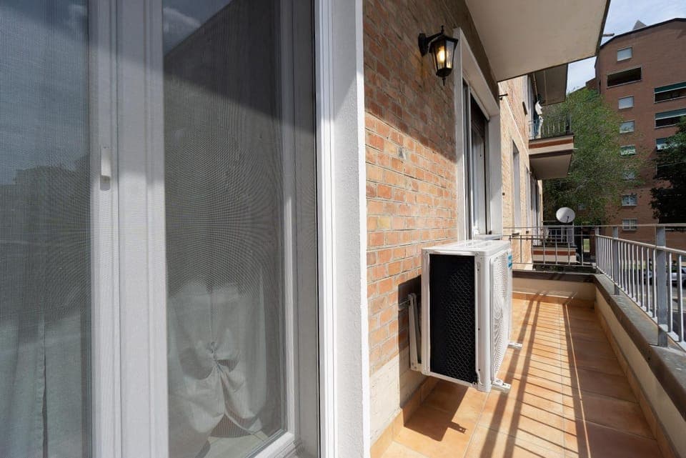 Property building, Balcony/Terrace, Balcony/Terrace