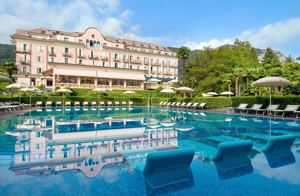 Swimming pool, Swimming pool