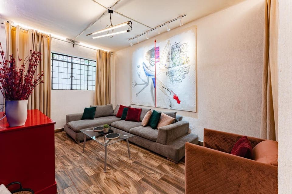 Communal lounge/ TV room