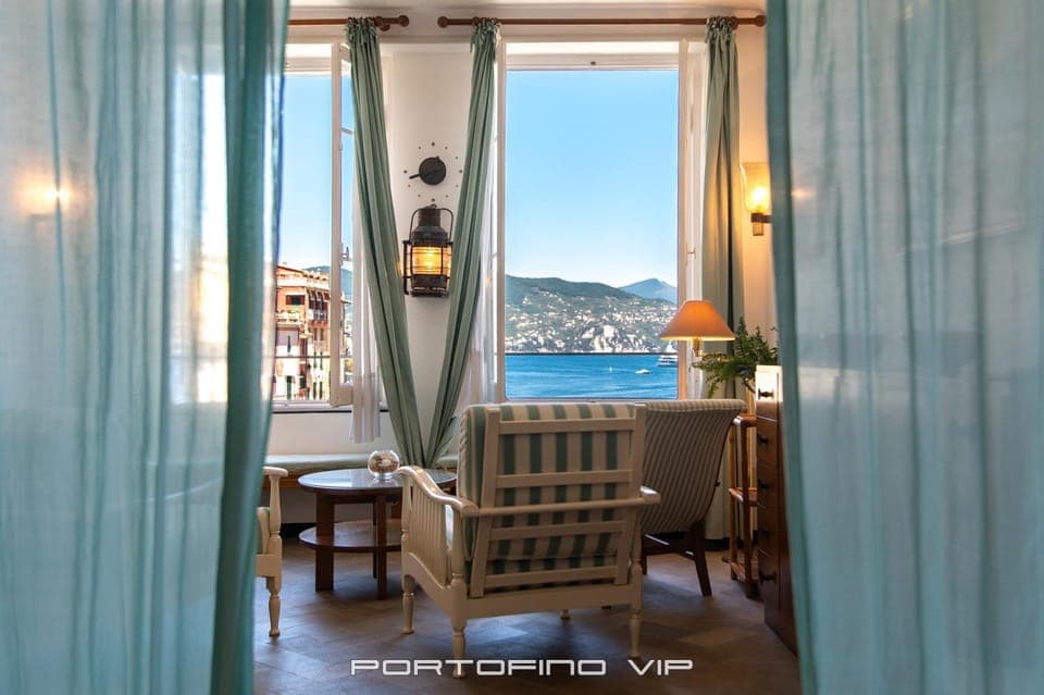 Natural landscape, Living room, Seating area, Dining area