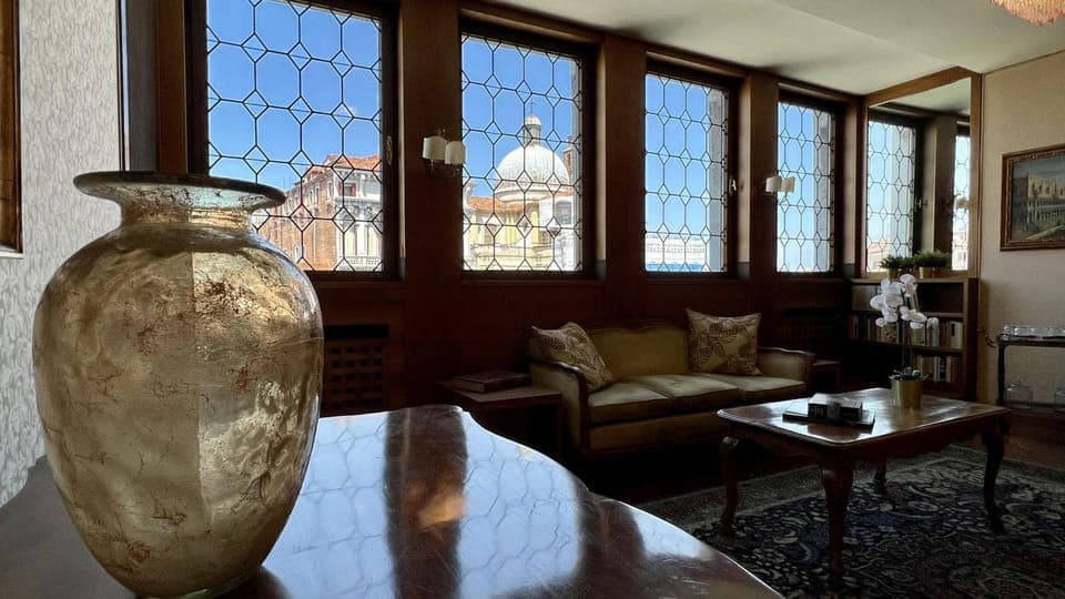 Communal lounge/ TV room, Living room