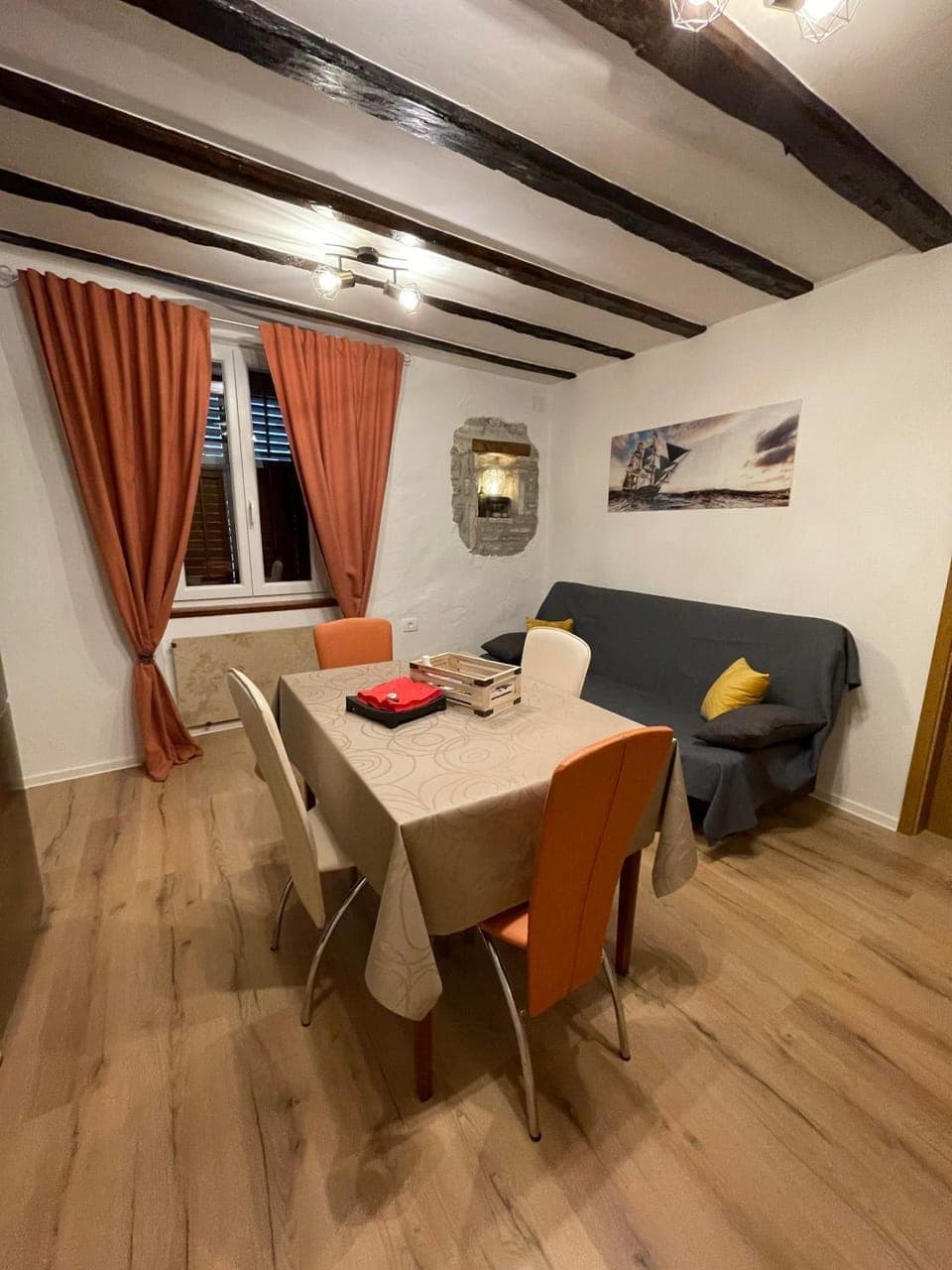 Living room, Dining area, kitchen