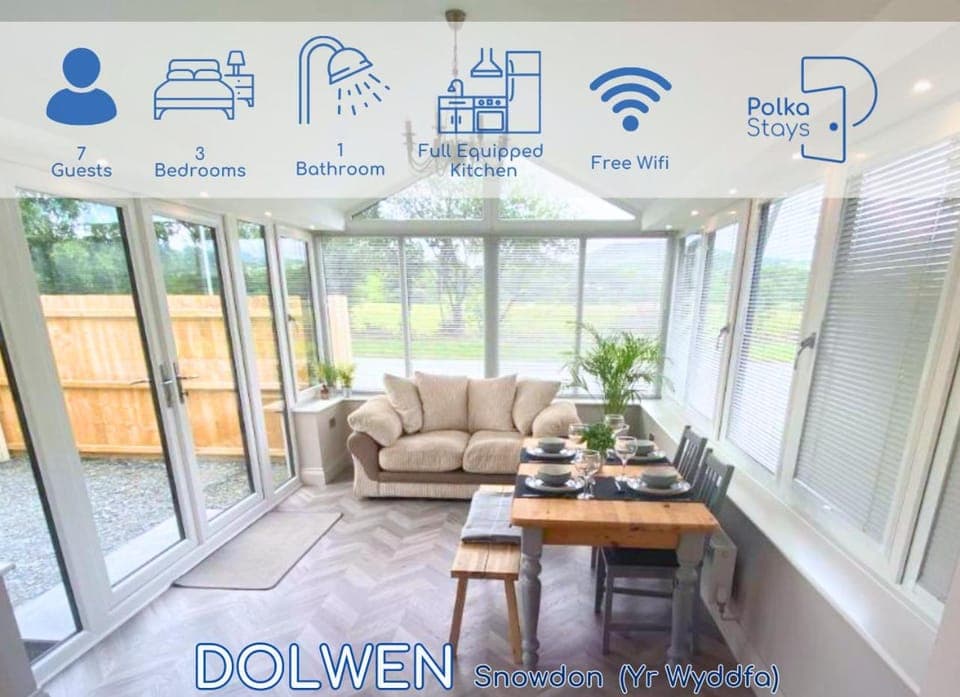 Seating area, Dining area