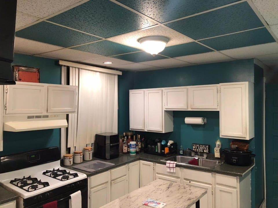 Kitchen or kitchenette