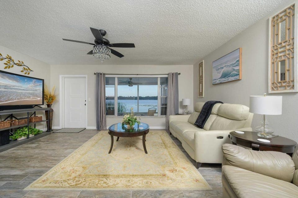 Hook, Line & Leisure: Lakefront Gem w/ Porch! House in Winter Haven