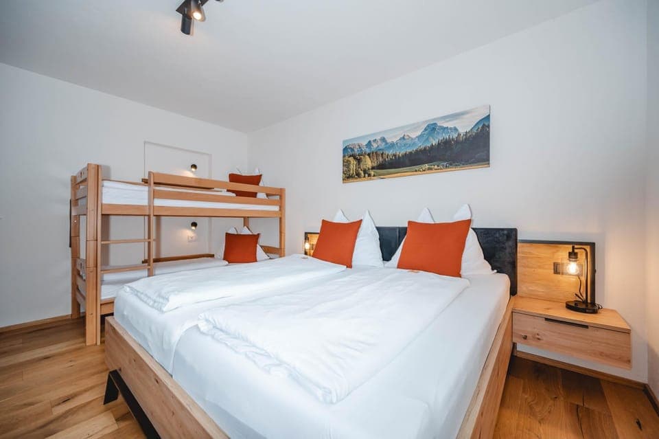 Bed, Bedroom, bunk bed