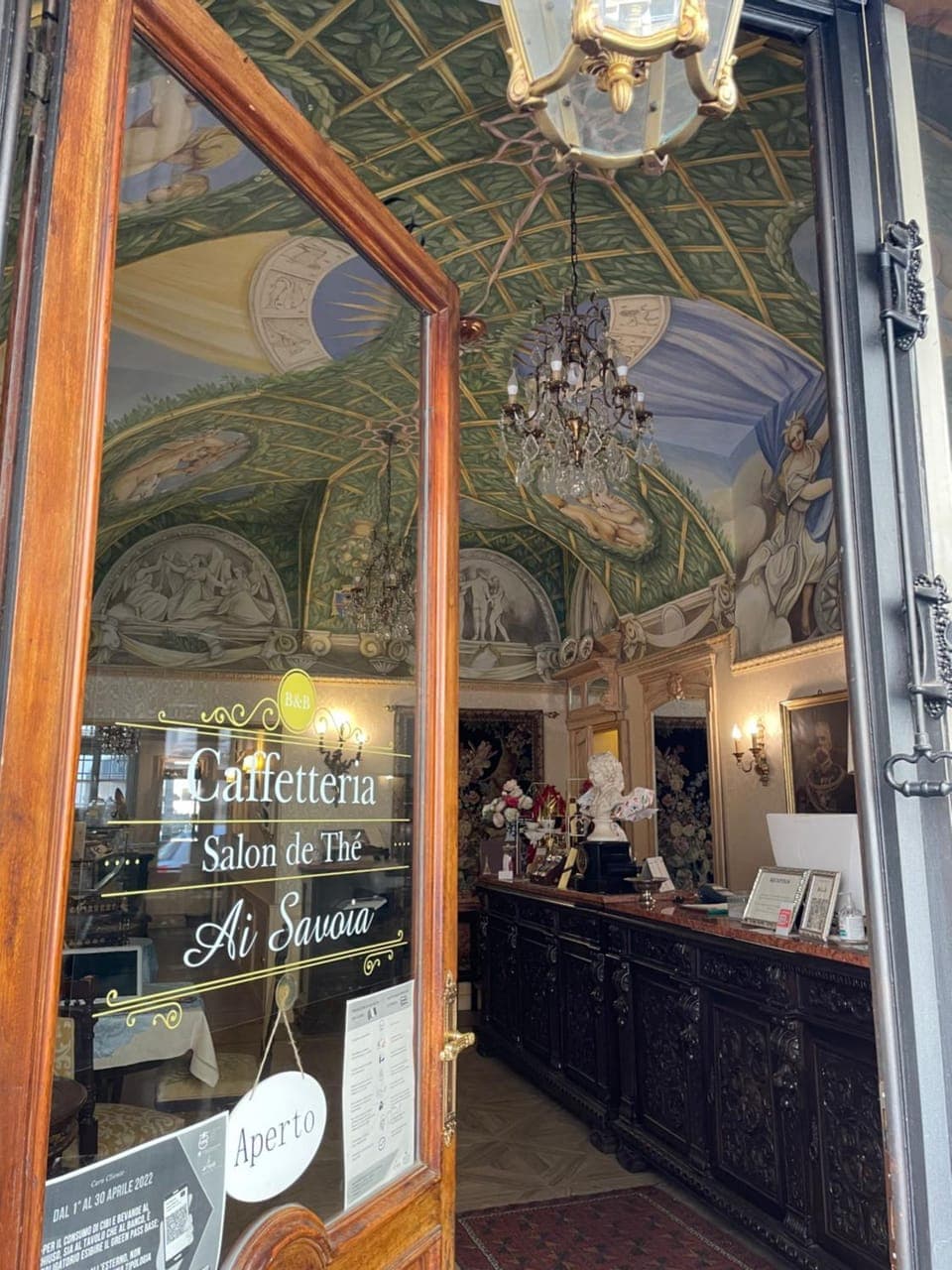 Restaurant/places to eat, Lobby or reception