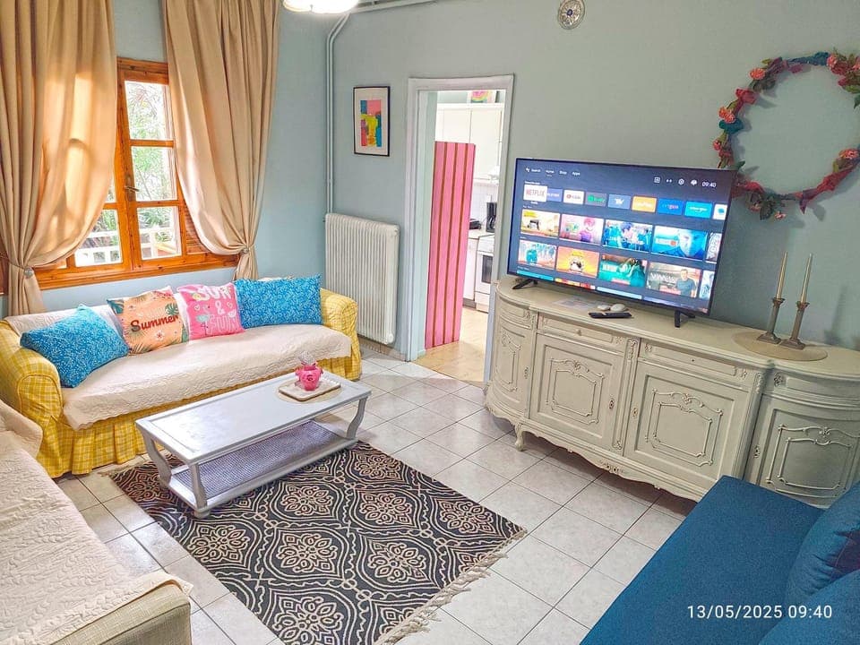 TV and multimedia, Seating area