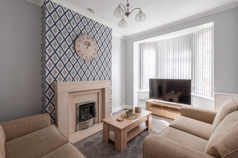 Communal lounge/ TV room, TV and multimedia, Living room