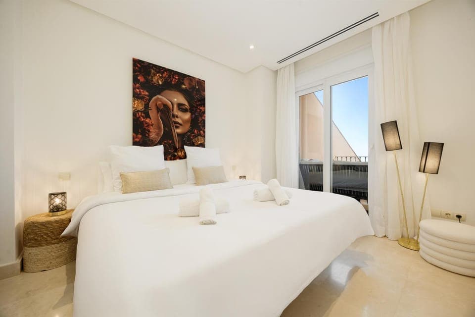 Balcony/Terrace, Sea view, towels, wardrobe, air conditioner