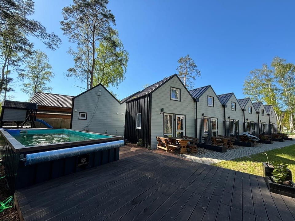 Property building, Swimming pool