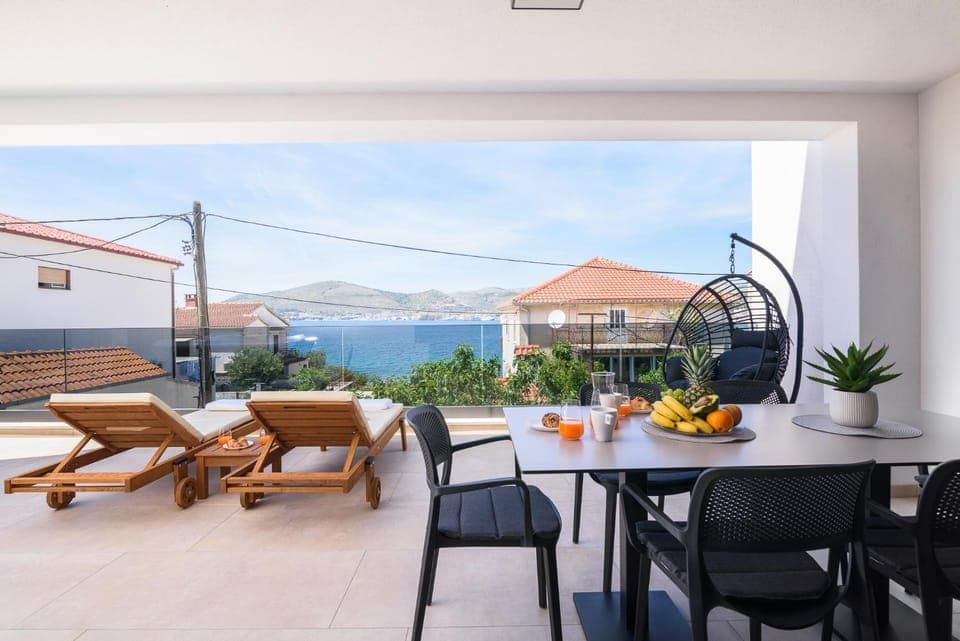 View (from property/room), Balcony/Terrace, Sea view