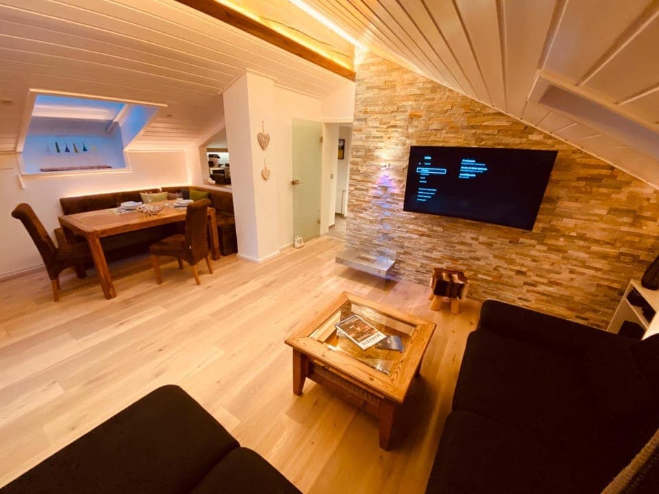 TV and multimedia, Living room, Seating area