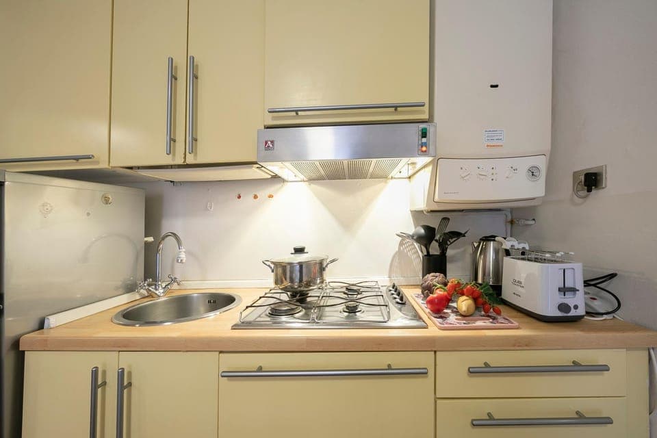 Kitchen or kitchenette, Kitchen or kitchenette