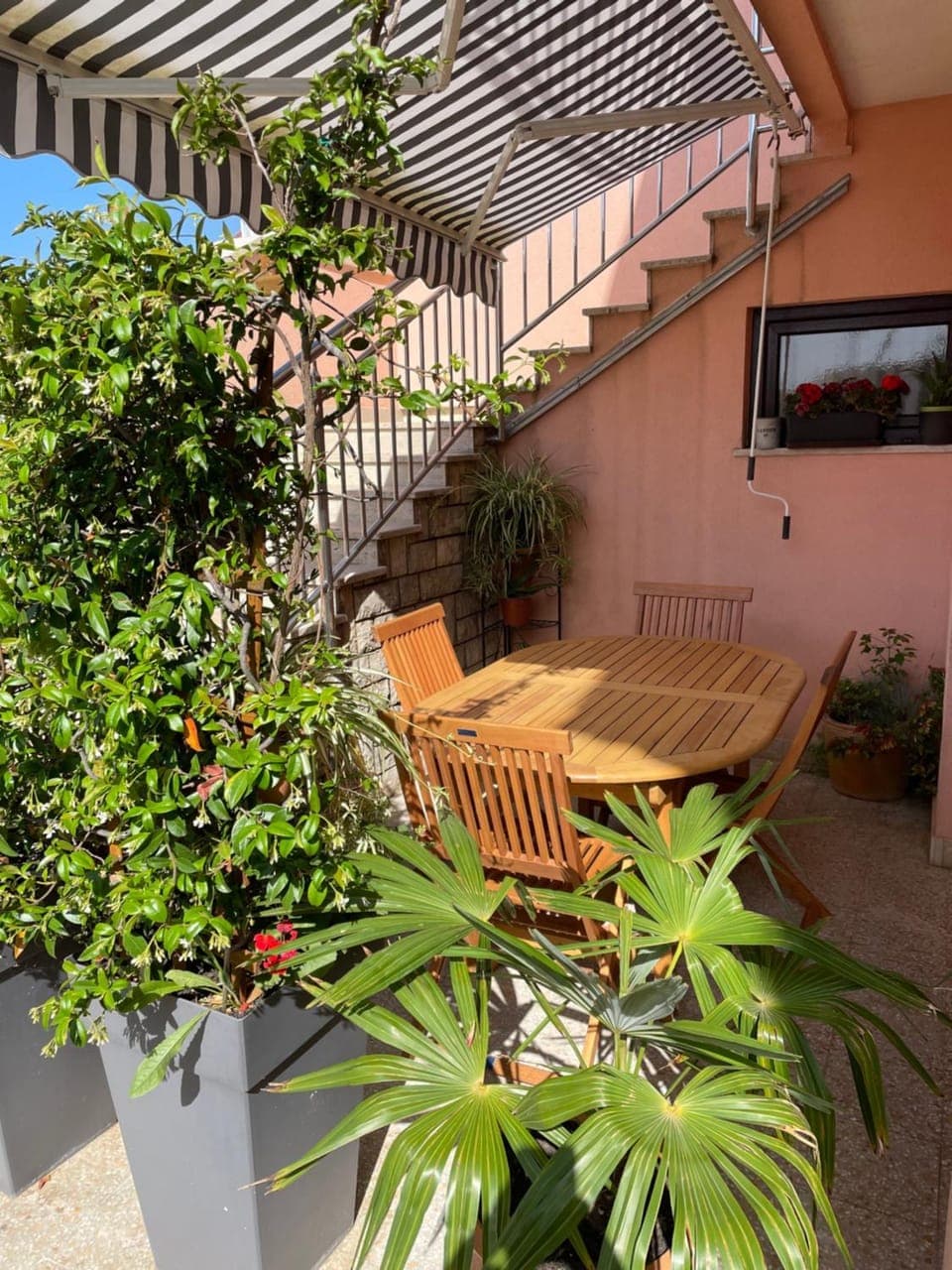 Property building, View (from property/room), Balcony/Terrace, Balcony/Terrace, Entertainment