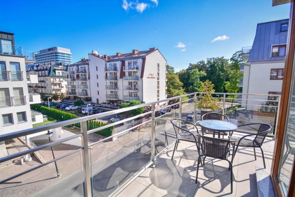 Balcony/Terrace, City view, Street view