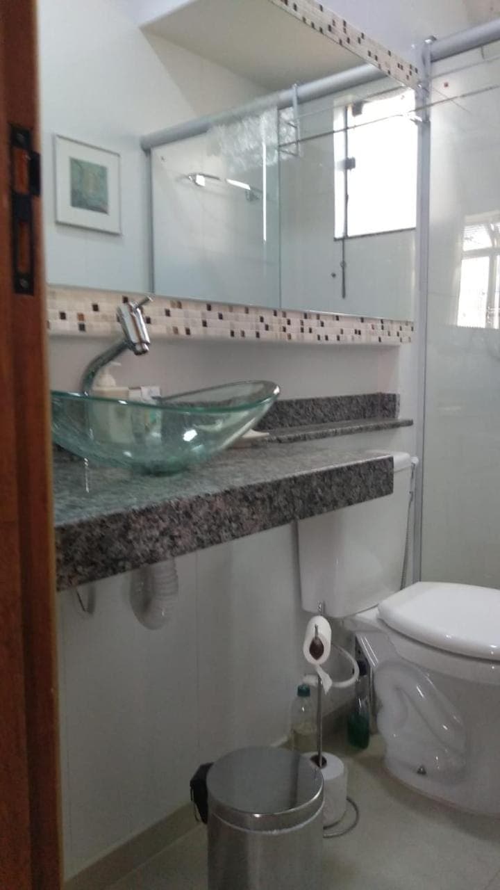 Flat em local tranquilo, com garagem dois quarteirões do centro histórico, 15 min de Tiradentes Apartment in State of Rio de Janeiro