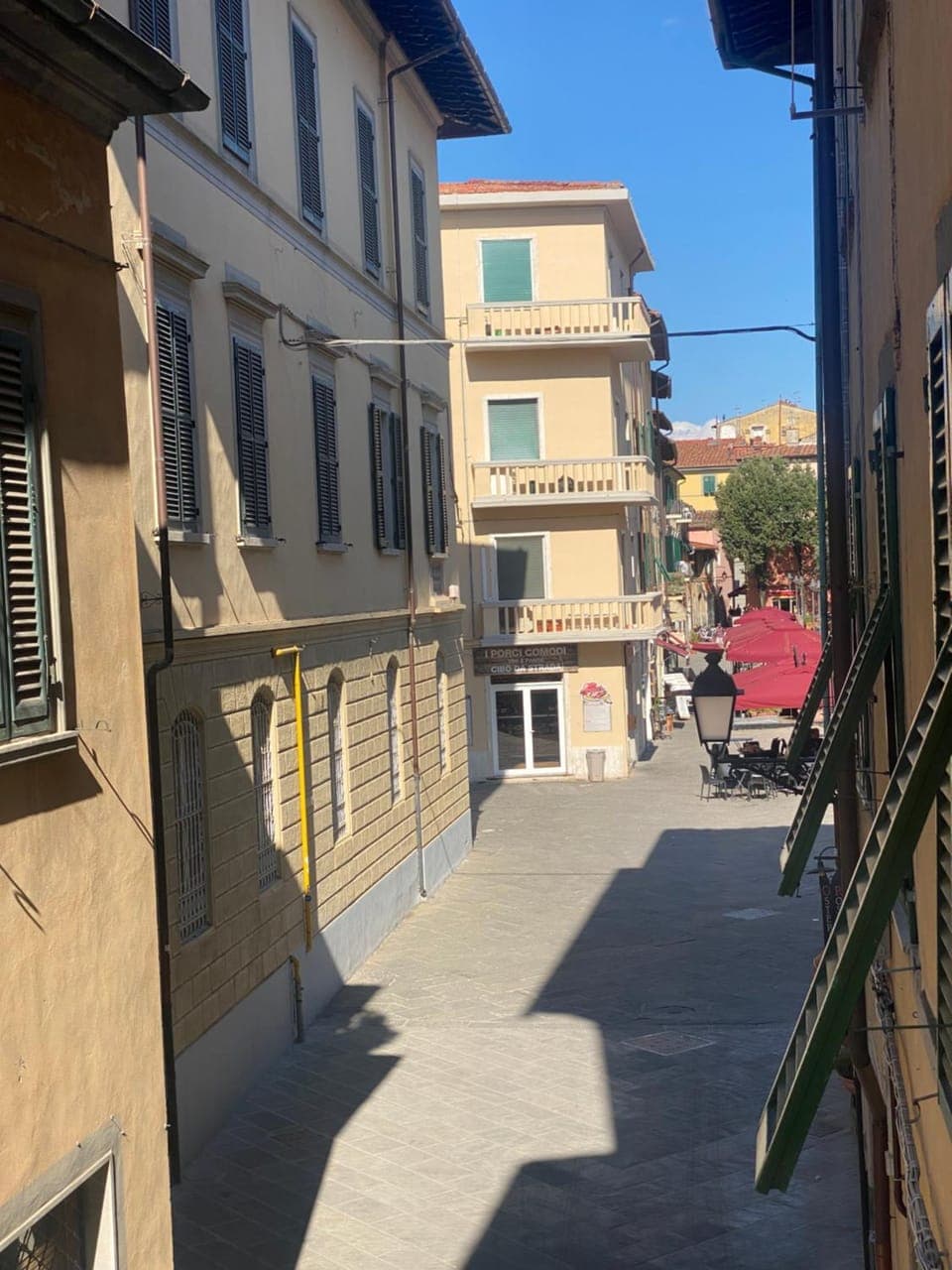 Property building, Neighbourhood, City view, Street view, Location