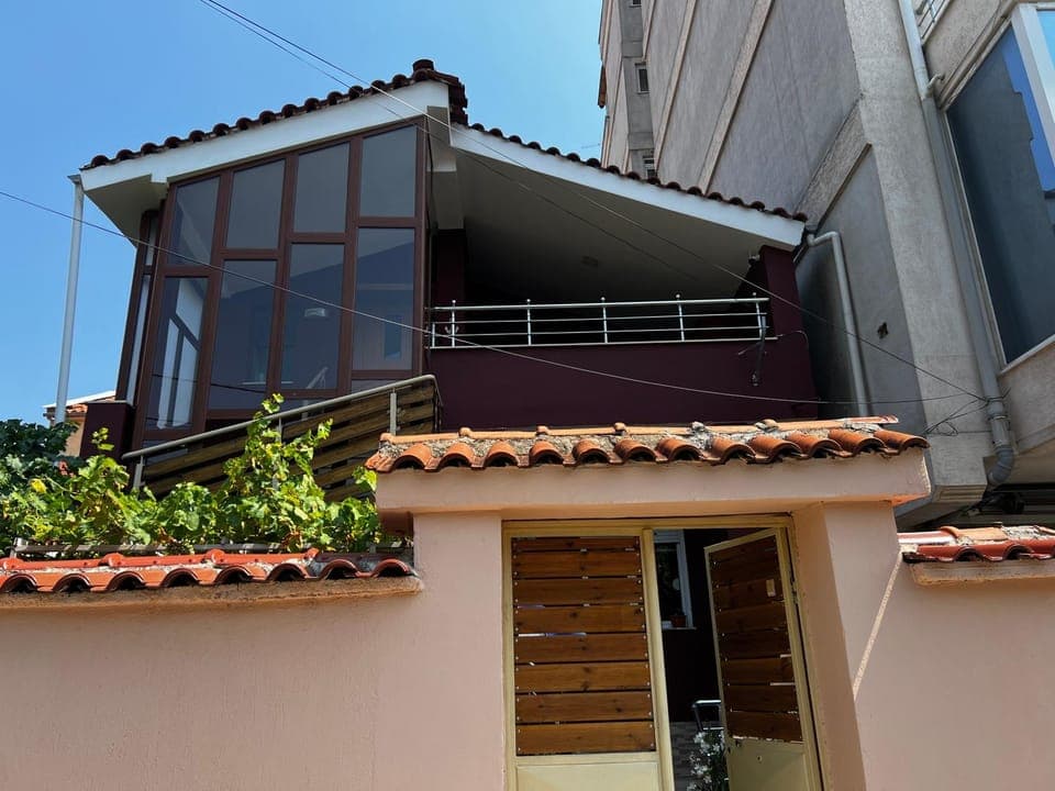 Property building, Day