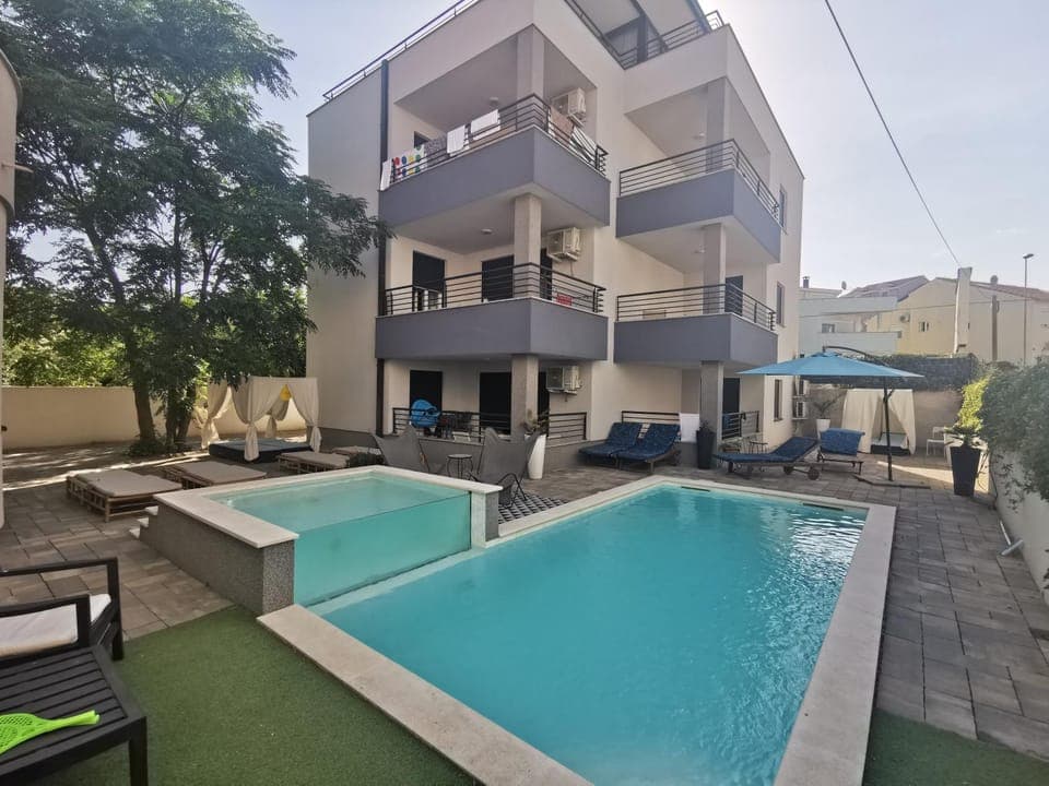 Property building, Swimming pool