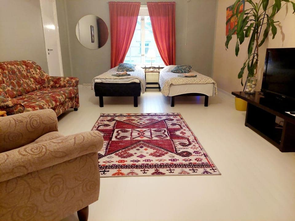 Photo of the whole room, Bedroom