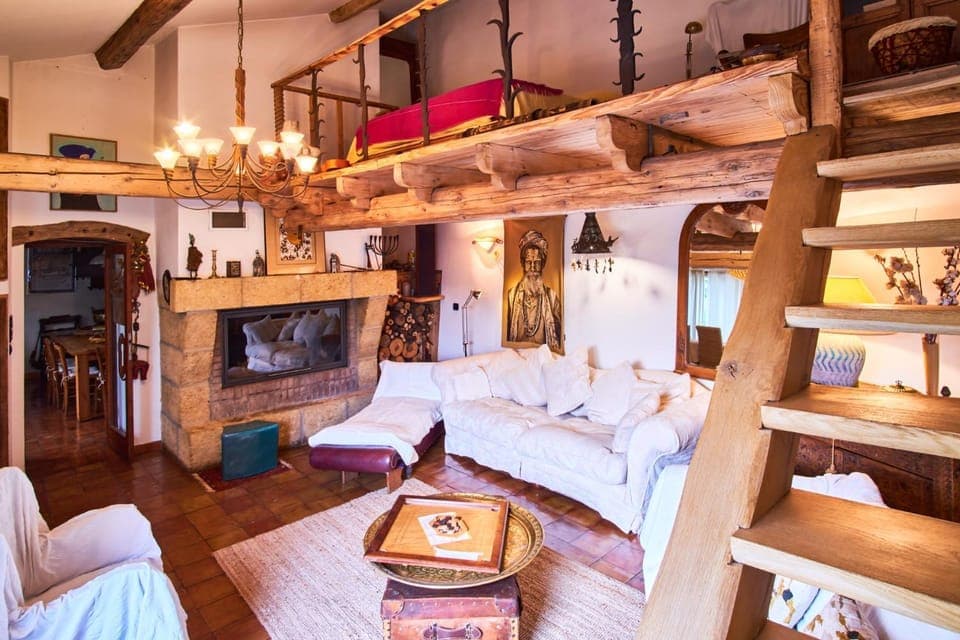 Property building, Living room