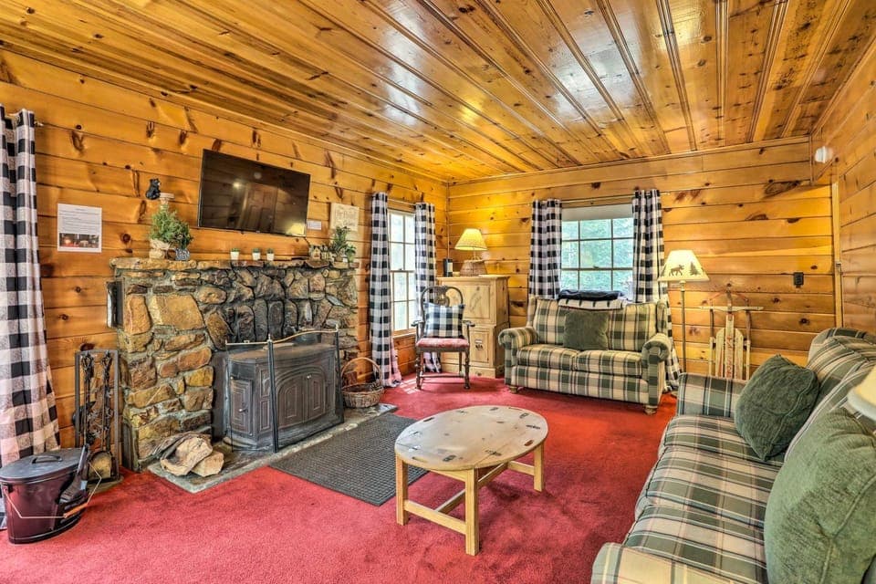 Big Bear Lake Cabin ~ 4 Mi Snow Summit Ski Resort Cabin in Big Bear