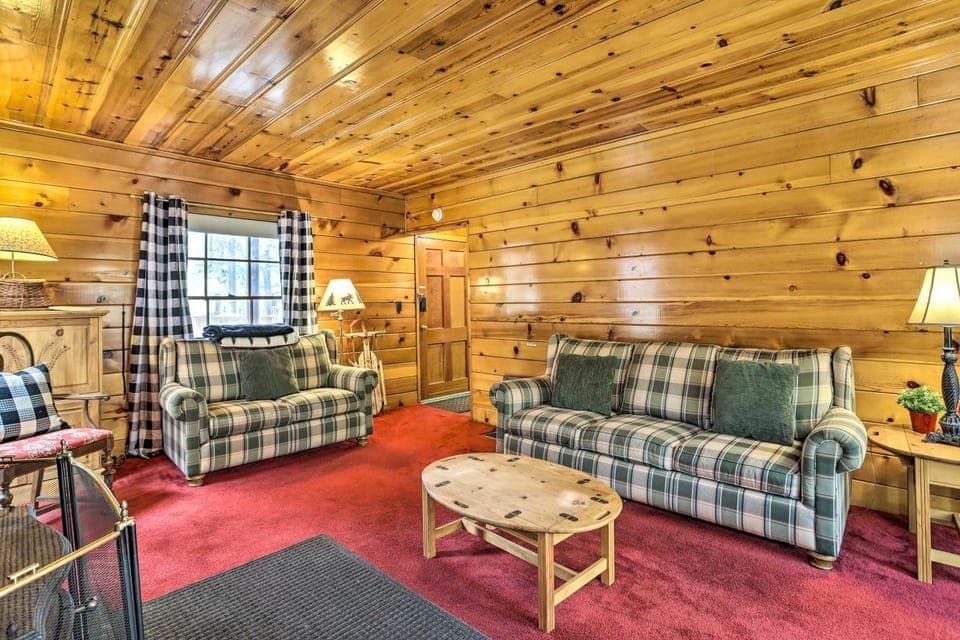 Big Bear Lake Cabin ~ 4 Mi Snow Summit Ski Resort Cabin in Big Bear