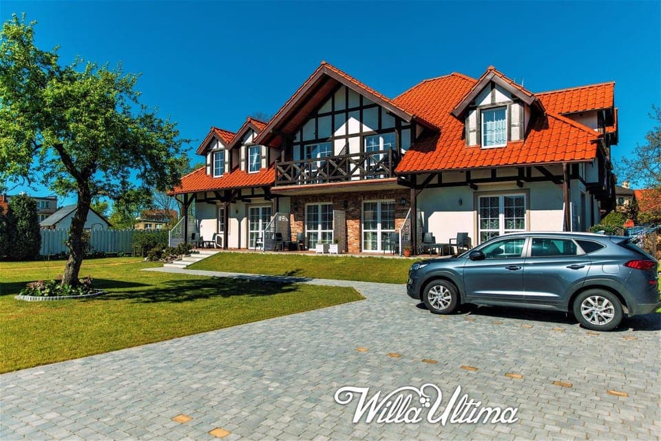 Property building, Garden, Balcony/Terrace, Parking