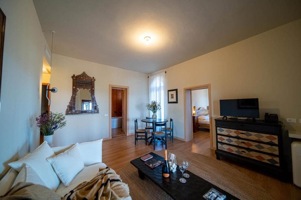 Communal lounge/ TV room, Seating area