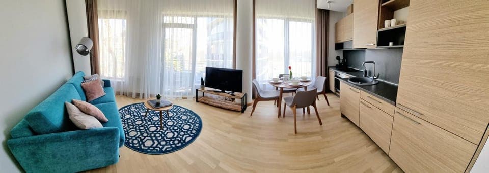 Kitchen or kitchenette, Living room, Dining area