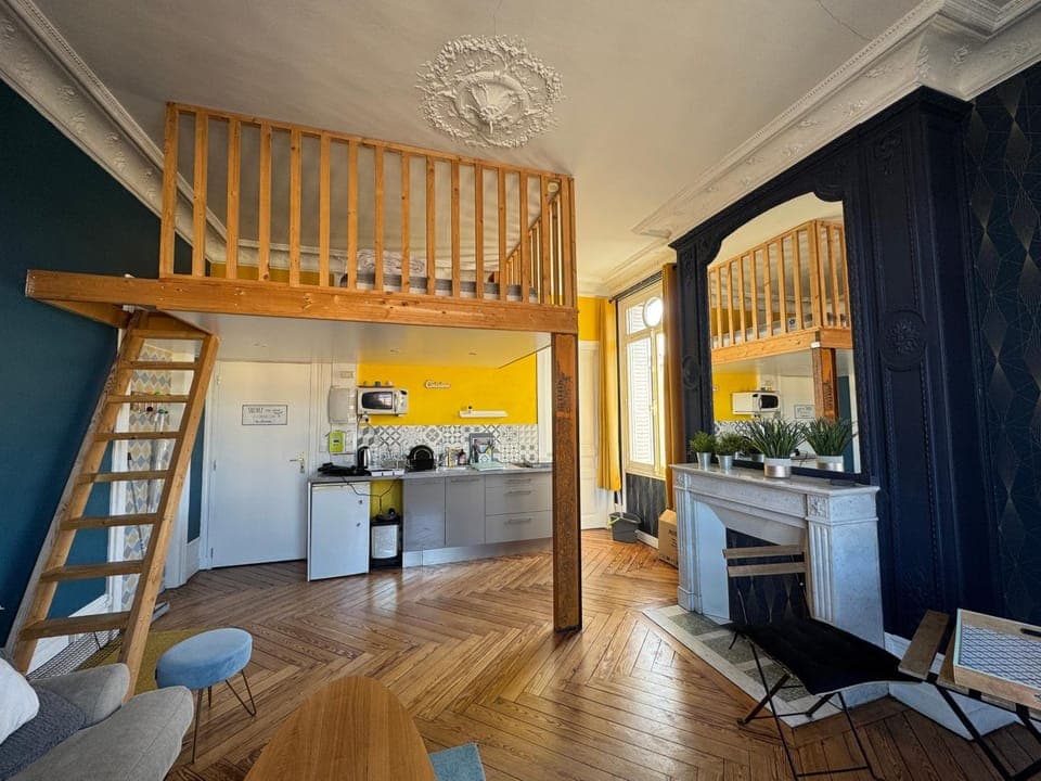 Living room, Bedroom