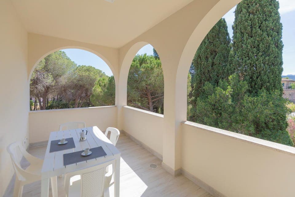 Property building, Balcony/Terrace