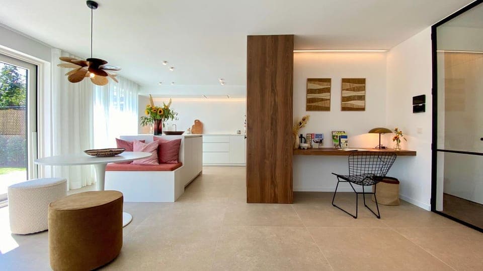 Kitchen or kitchenette, Photo of the whole room, Dining area