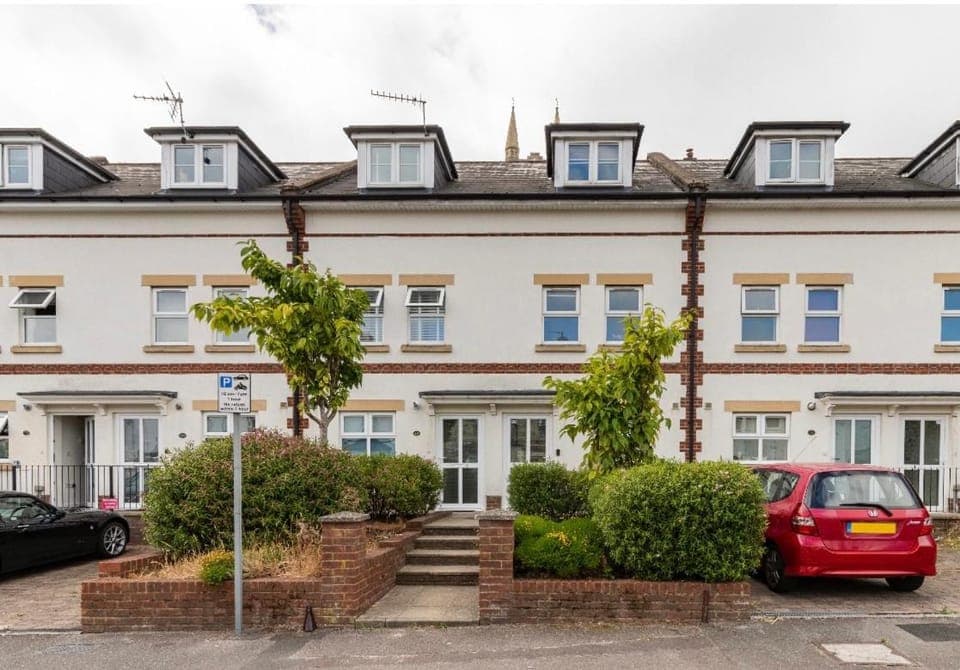 Property building, Day, Parking