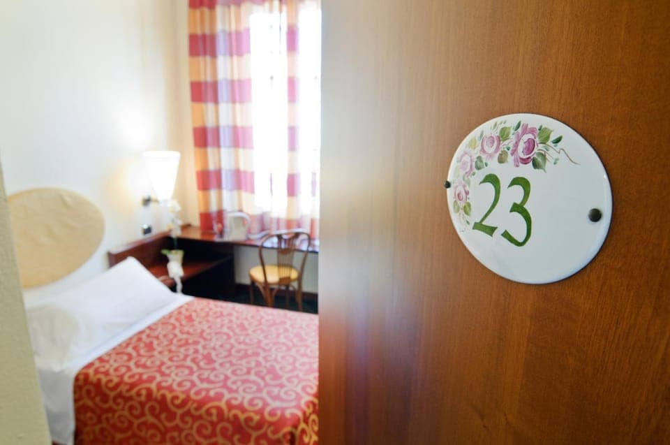 Bed, Logo/Certificate/Sign